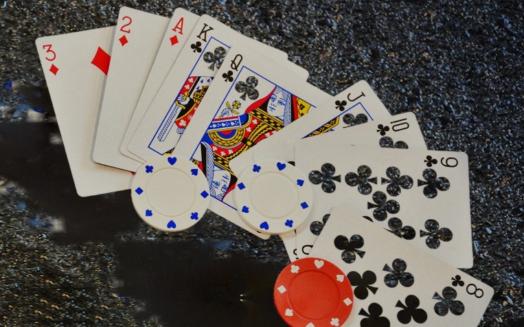 Cara Bermain Poker – Pelajari Informasi Penting Untuk Membantu Anda Meningkatkan Dengan Cepat
